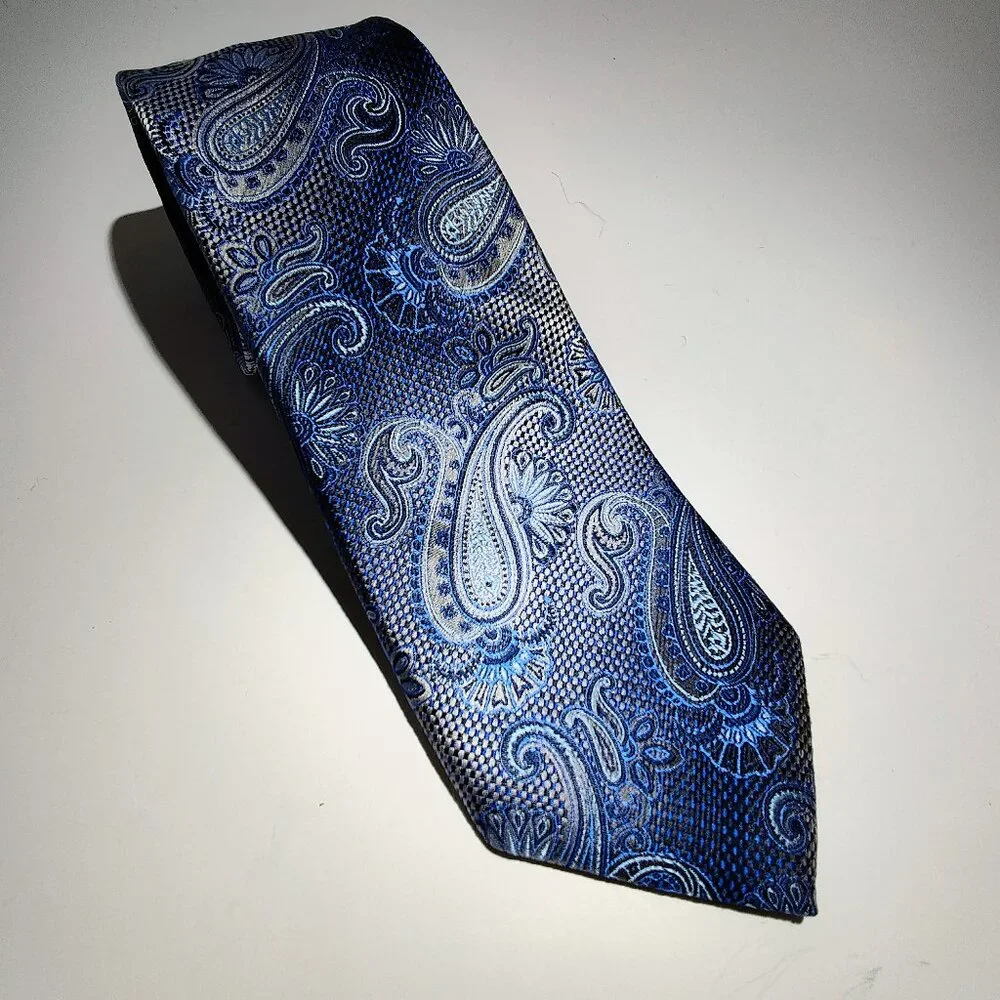 Van Heusen Paisley Men's‎ Silk Tie